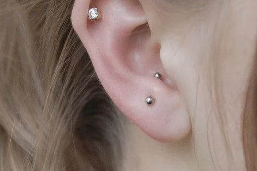 Anti-Tragus-Piercing für Frauen aus Sterlingsilber in Bananenform