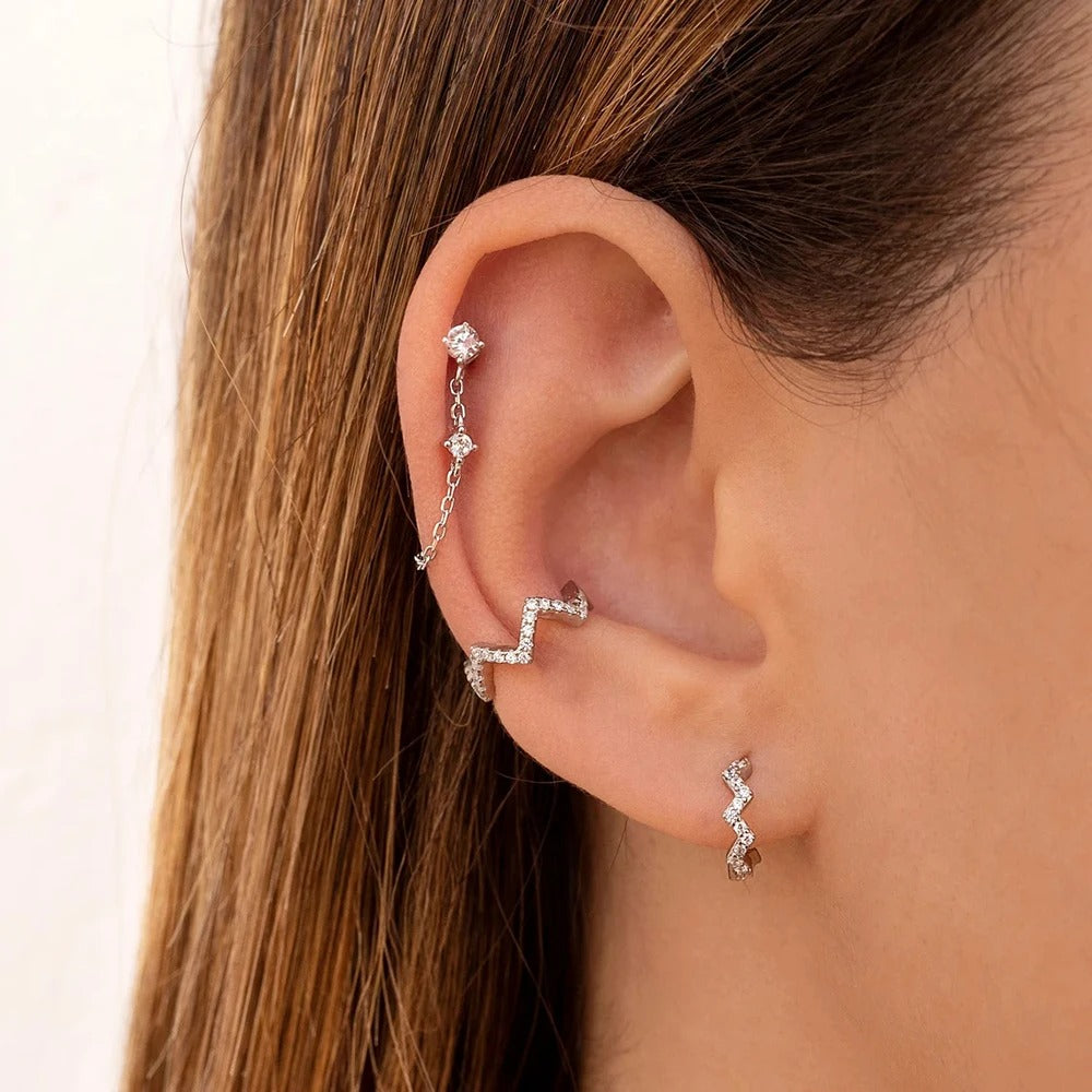 Ein Wirbel aus Licht: die Creolen-Ohrringe von Ileana