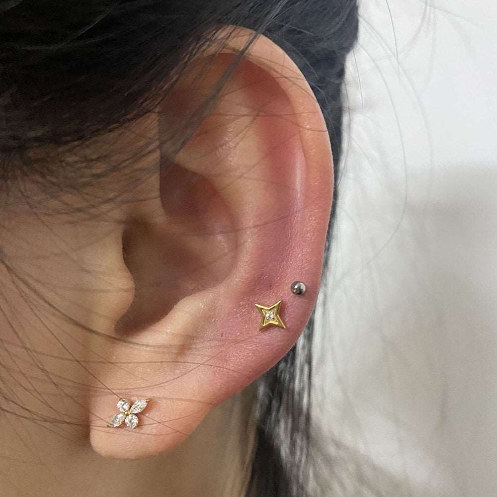 Goldenes Titan Ohrpiercing für Frauen Helix