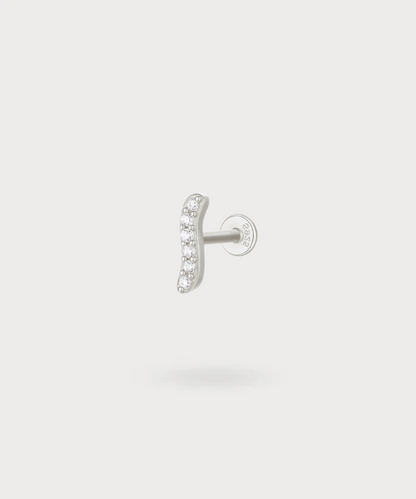 Das Lekora Piercing, ein sanfter Glanz in gebogener Form für den Forward Helix