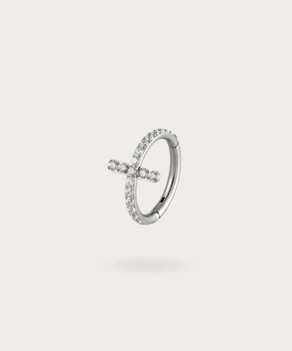 Titan-Helix-Piercing-Ring von Zara in Silberfarbe.